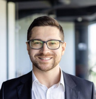 Michael Thompson - Lead Builder